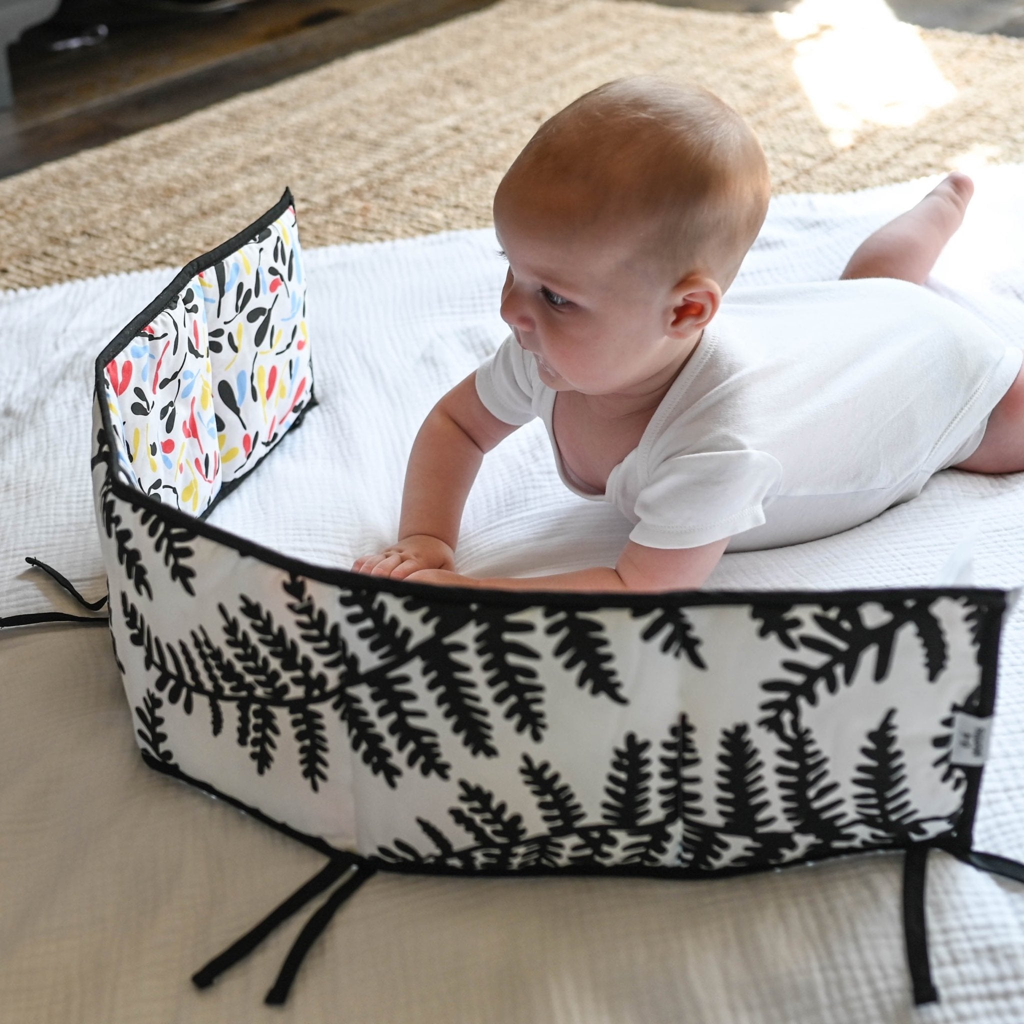 PLANT PRINT SENSORY STRIP - reversible newborn to 4 months and 5+ months - Etta Loves