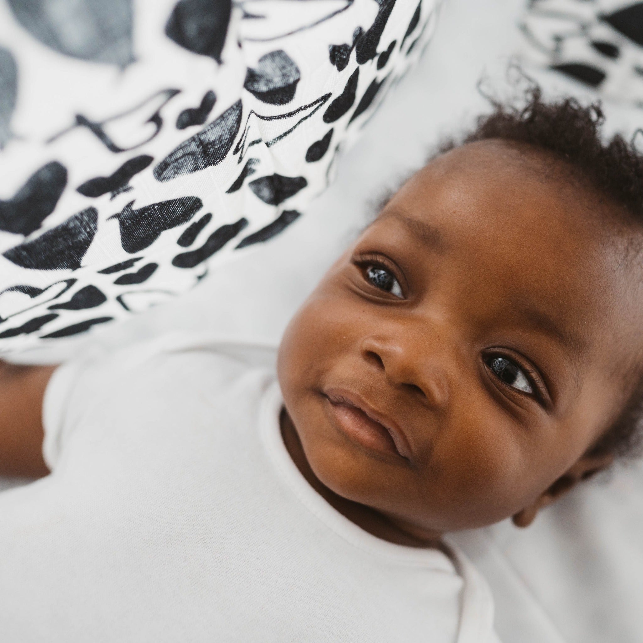 LOVE HEART SINGLE SENSORY MUSLIN - Designed for 0 - 4 month old babies - Etta Loves