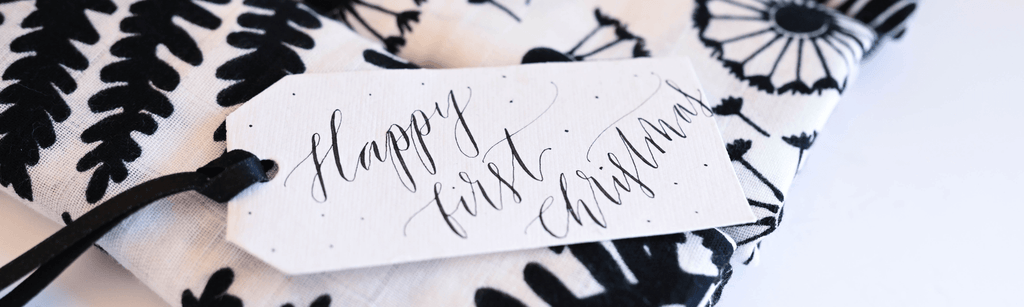 THE CHRISTMAS SHOP - Etta Loves