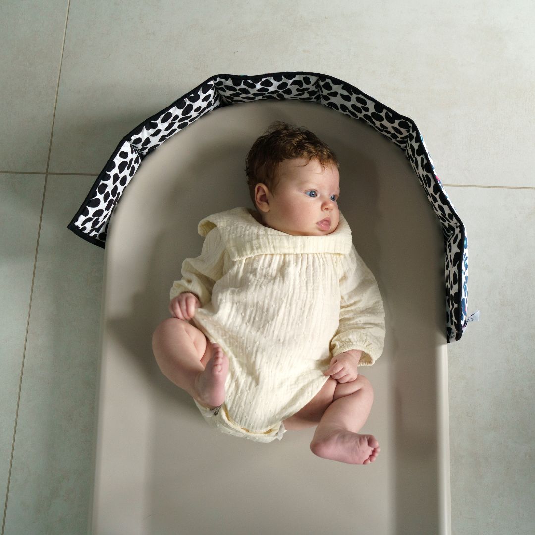 ANIMAL PRINT SENSORY STRIP - reversible newborn to 4 months and 5+ months - Etta Loves