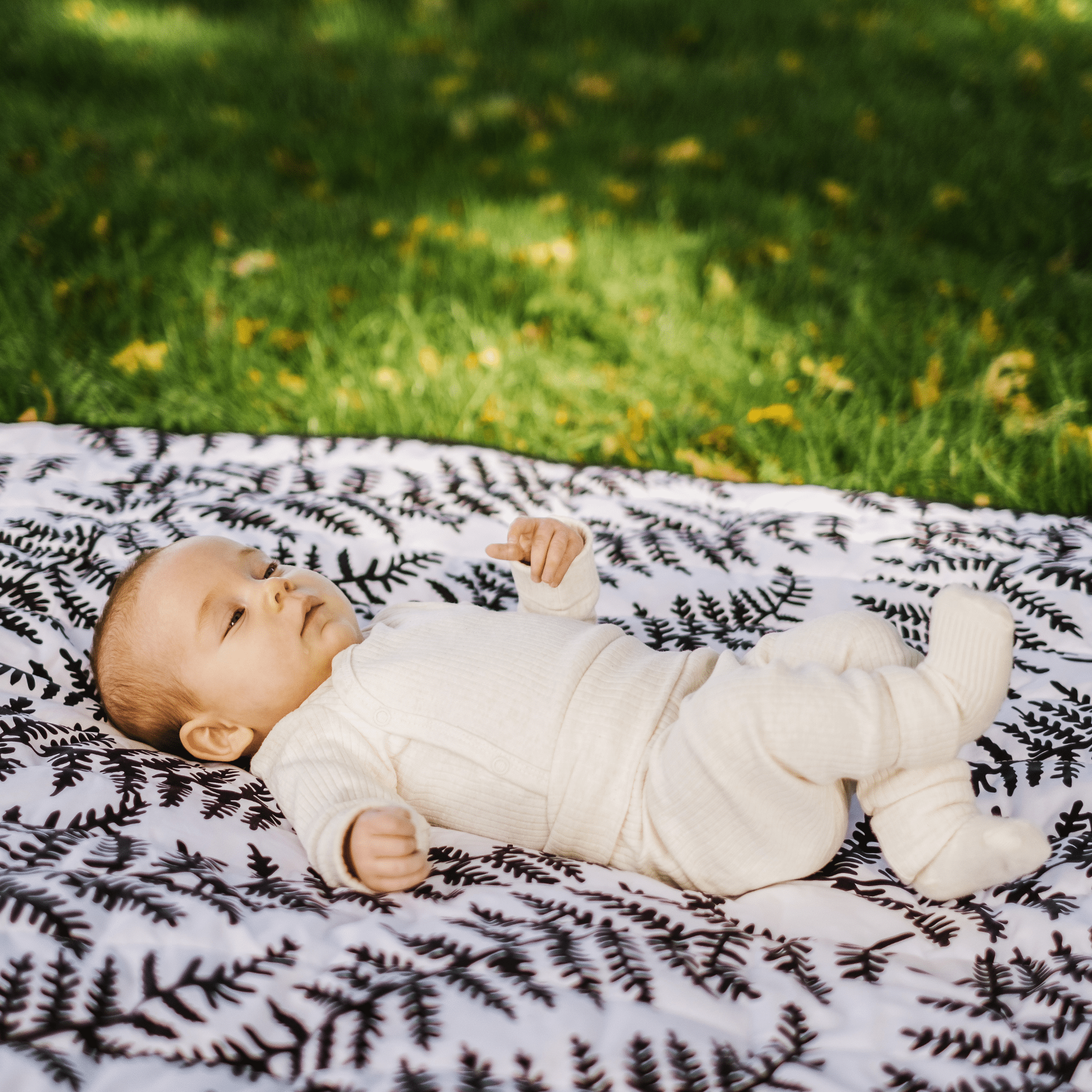 OUTDOOR PLAYMAT - suitable from birth - Etta Loves