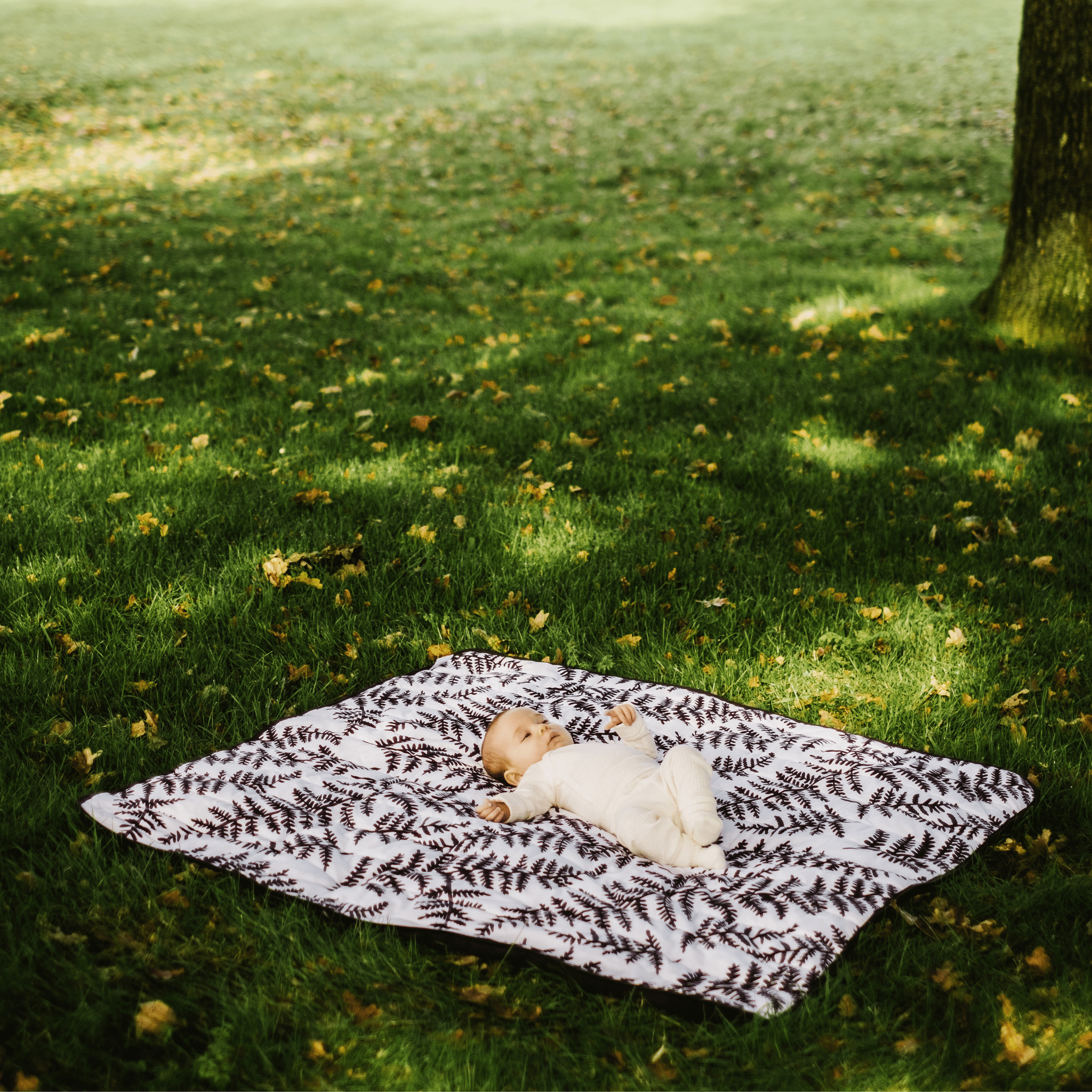 OUTDOOR PLAYMAT - suitable from birth - Etta Loves