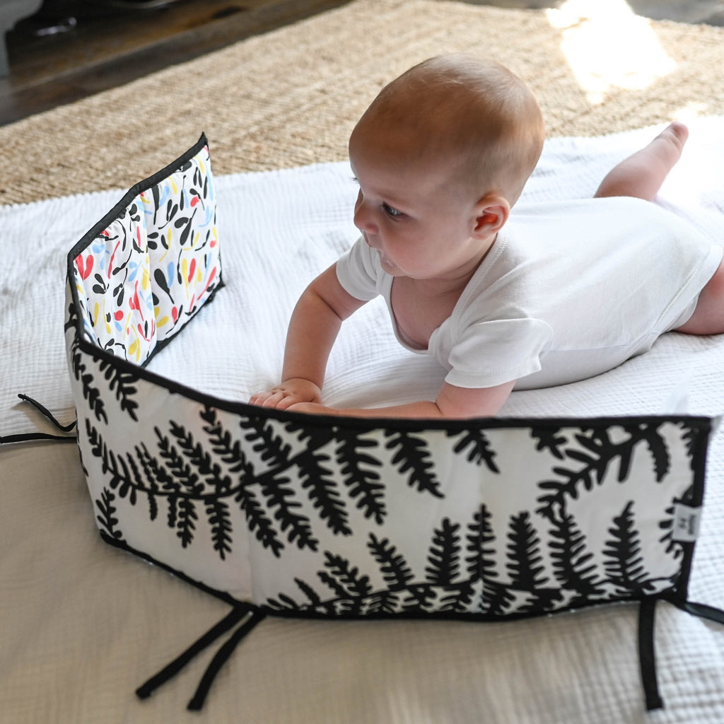 PLANT PRINT SENSORY STRIP - reversible newborn to 4 months and 5+ months - Etta Loves