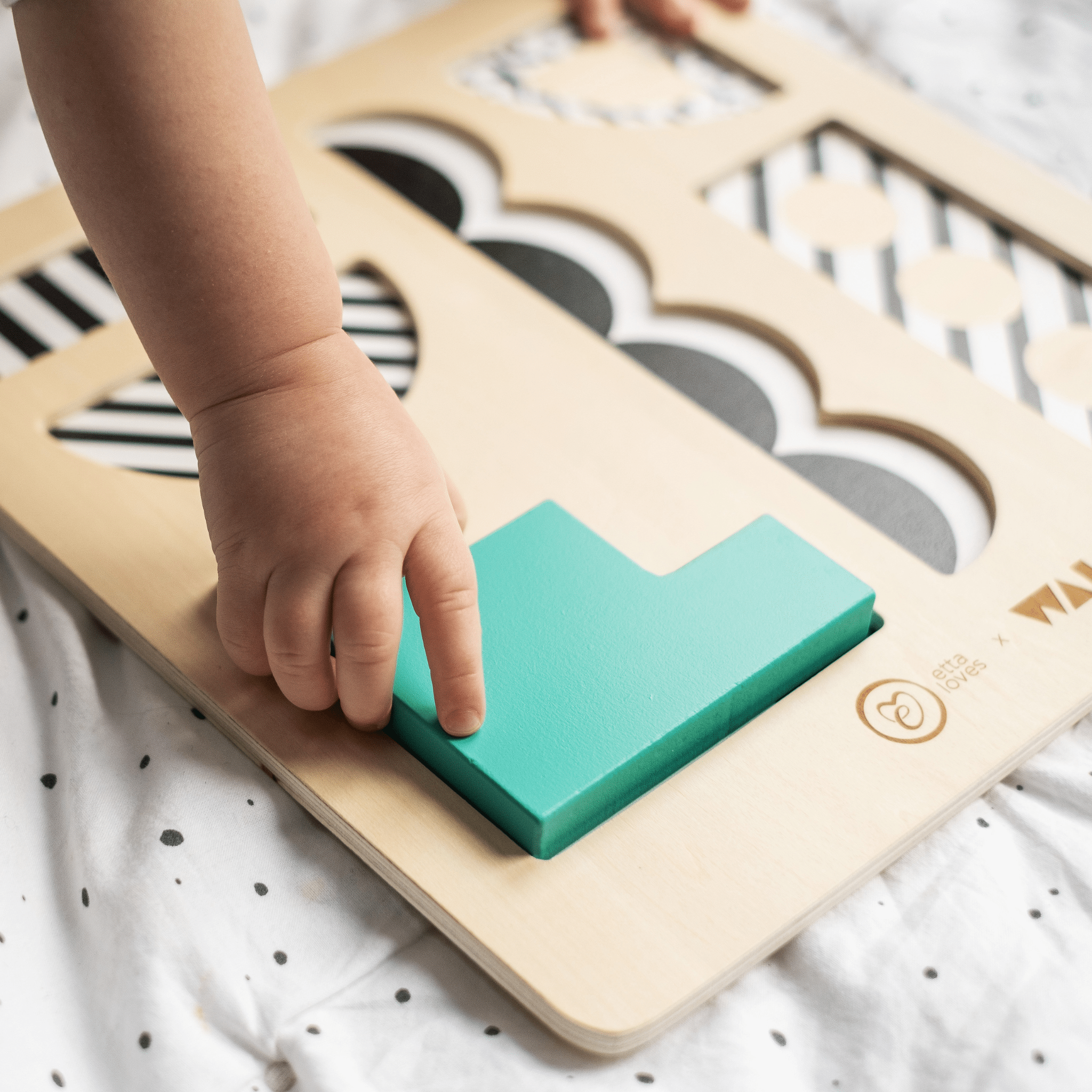 WOODEN PUZZLE BOARD - ETTA LOVES X WALALA STUDIO - Etta Loves