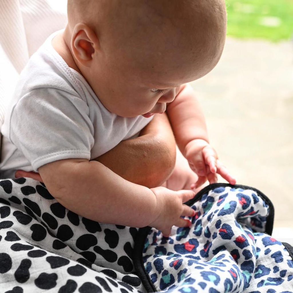 ANIMAL PRINT MUSLIN BLANKET - reversible newborn to 4 months / 5+ months - Etta Loves